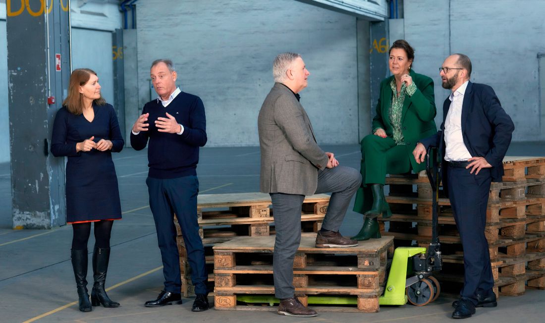 Fra venstre Katja Viltoft (JJW Arkitekter), Thomas Holluf (Domea.dk), Jesper Kristian Jacobsen (Aarsleff), Christina Hvid (Molio), Ib Enevoldsen (Rambøll)